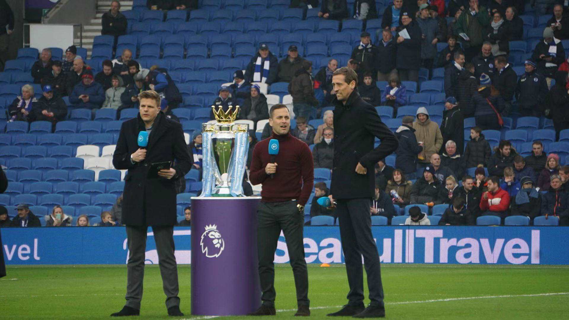 于他卓越的 于他卓越的